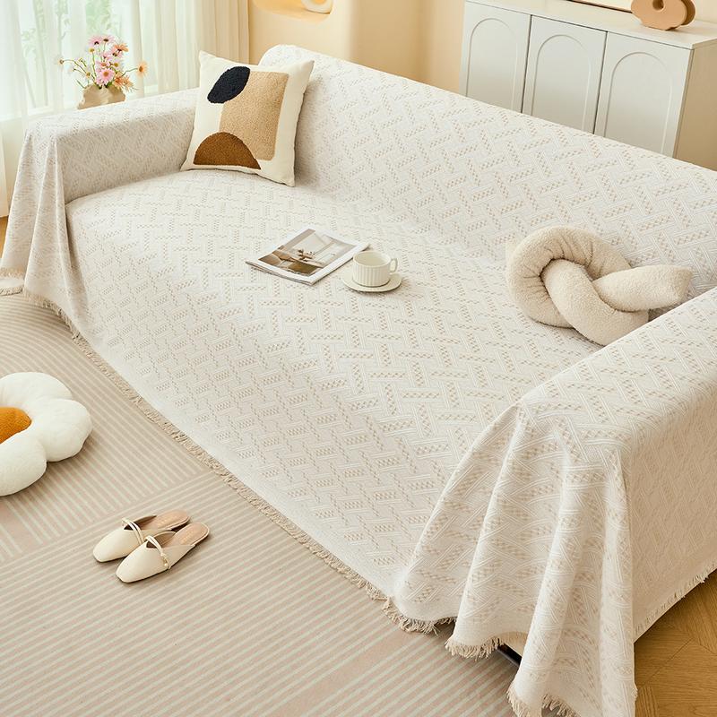 Sentuhan-Sentuhan Kecil yang Menghadirkan Kehangatan di Malam Hari